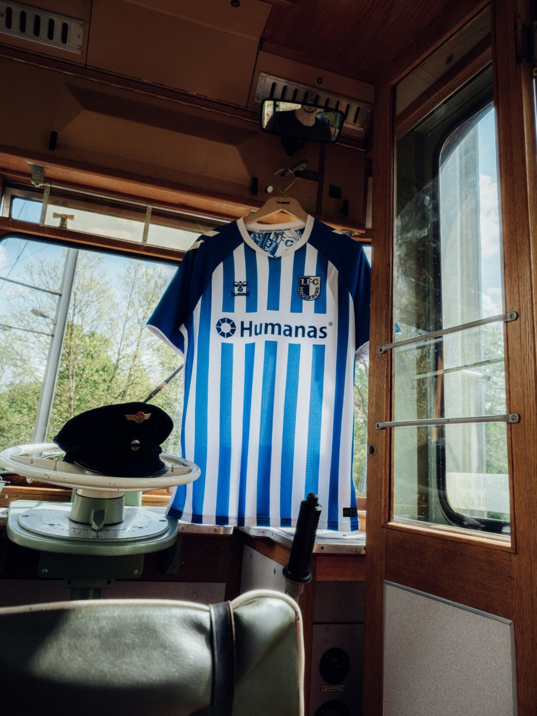 1. FC Magdeburg - Heimtrikot