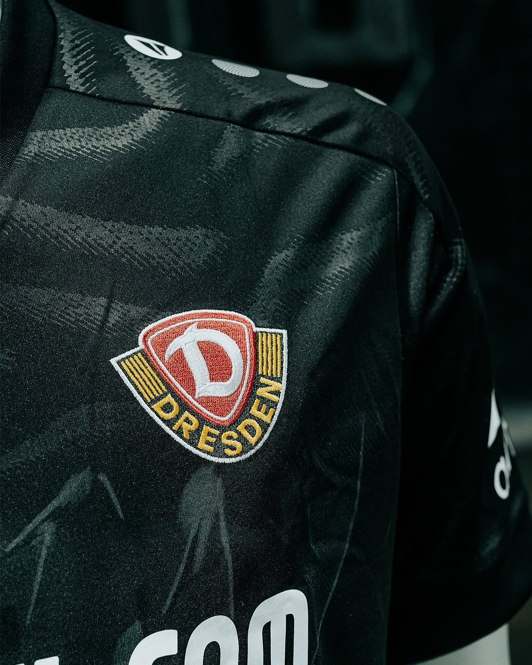 Dynamo Dresden -  Auswärtstrikot