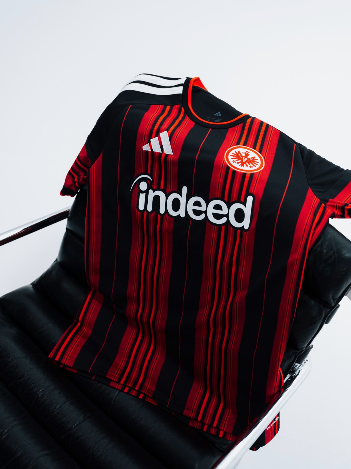 Eintracht Frankfurt - Heimtrikot