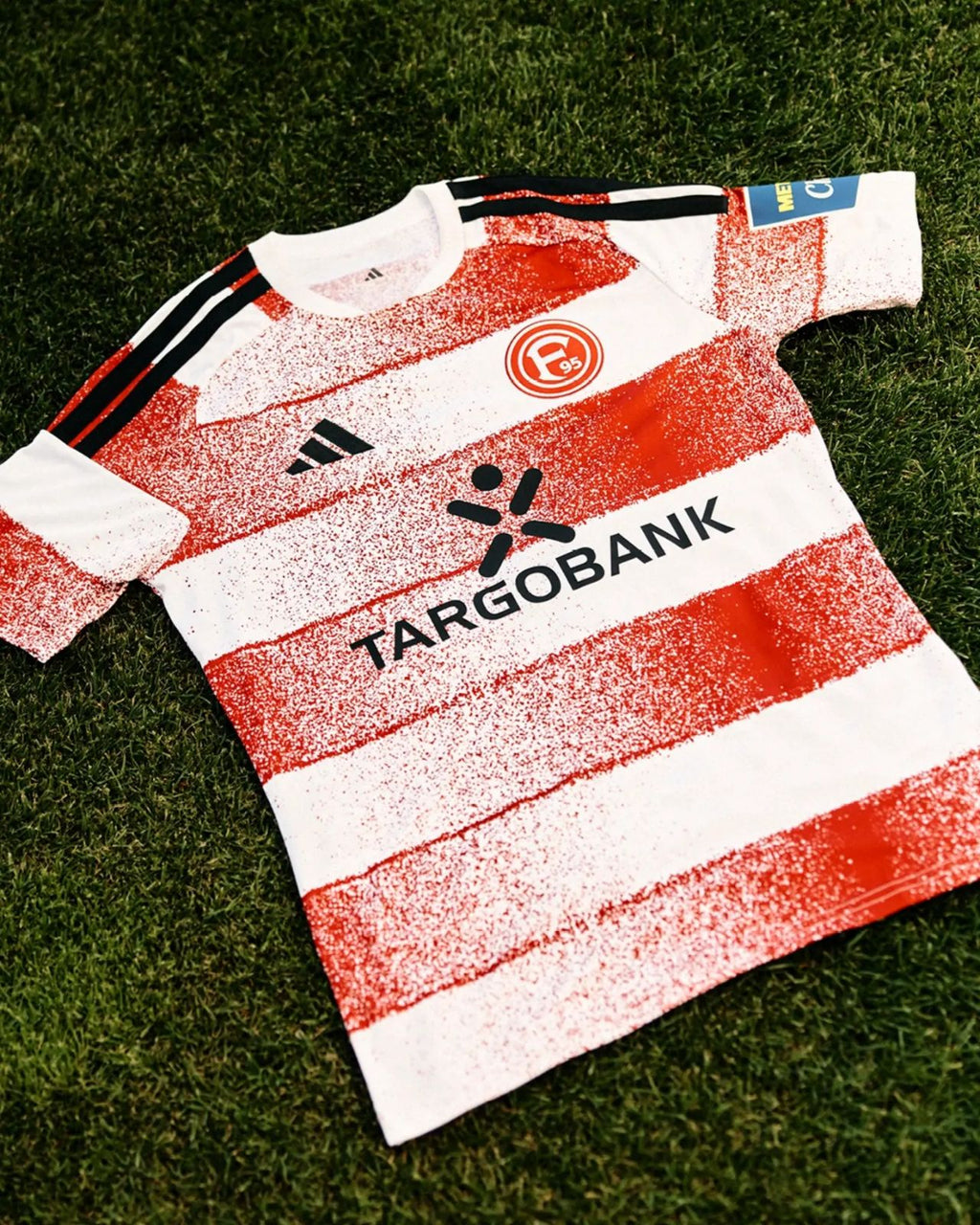 Fortuna Düsseldorf - Heimtrikot
