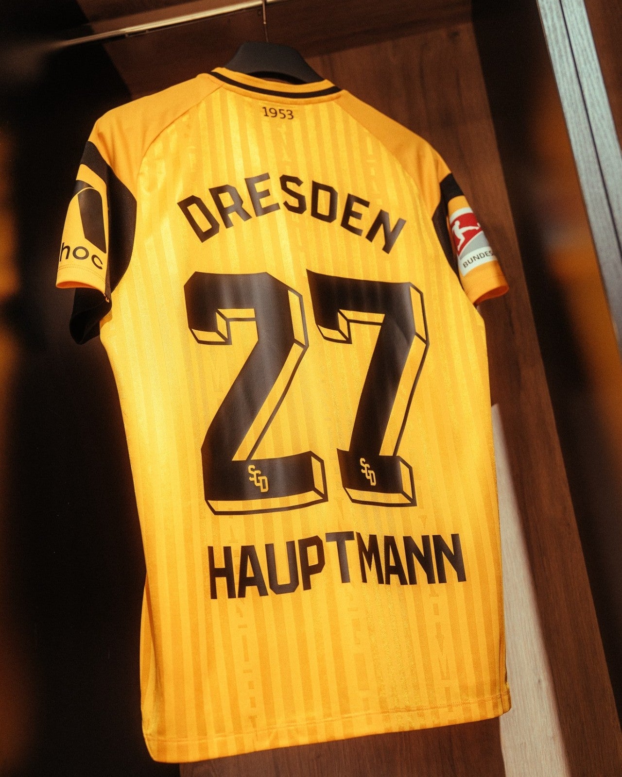 SG Dynamo Dresden - Heimtrikot